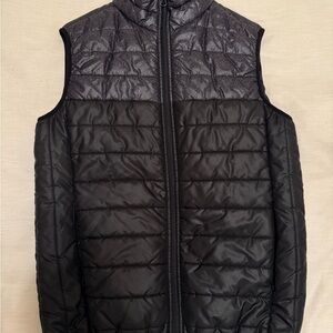 Men's Dual-Tone Black Quilted Puffer Vest